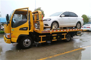 乌审旗附近拖车救援24小时服务热线