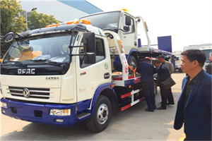 乌审旗汽车道路救援拖车价格